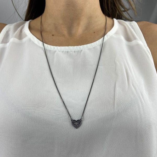 Colar Rodio Negro Coração Com Pomba Da Paz
