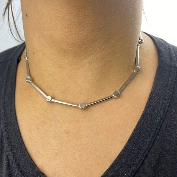 Choker Com Detalhes Achatados