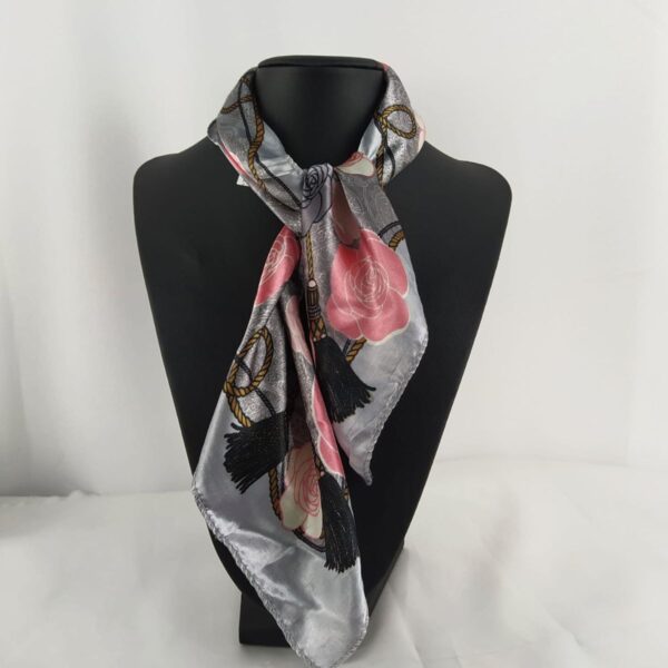 Lenço de Seda Cinza Estampado