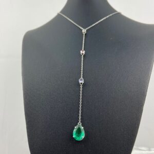 Colar de Gravatinha Com Pontos de Luz Coloridos e Gota Verde