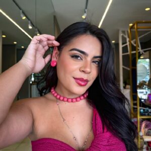 Colar de Resina Pedras