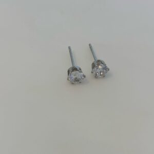 Brinco Prateado de Bolinhas Formato Gota  Semijoia