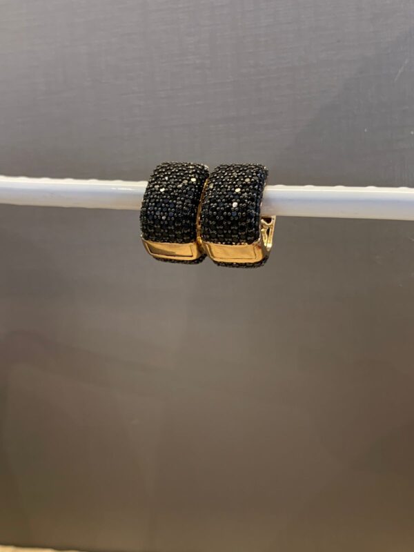 Argola Fechada Quadrada Cravejada Preta - Imagem 2