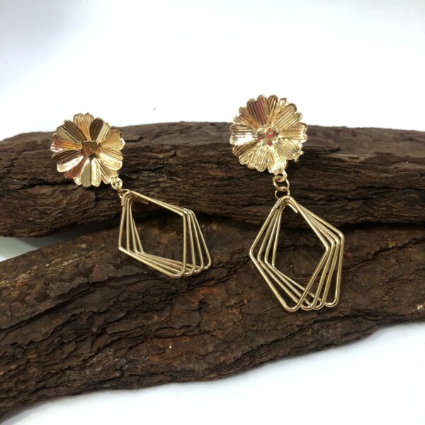 Brinco Flor - Imagem 3