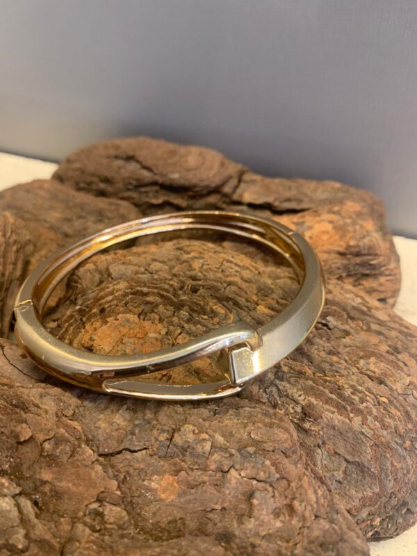 Bracelete Dourado Triangulo - Imagem 3