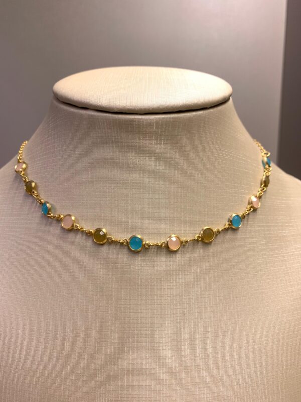 CHOKERS COM PINGENTES COLORIDOS - Imagem 2