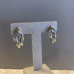 BRINCOS COM DETALHES ENTRELAÇADOS - PRATA1